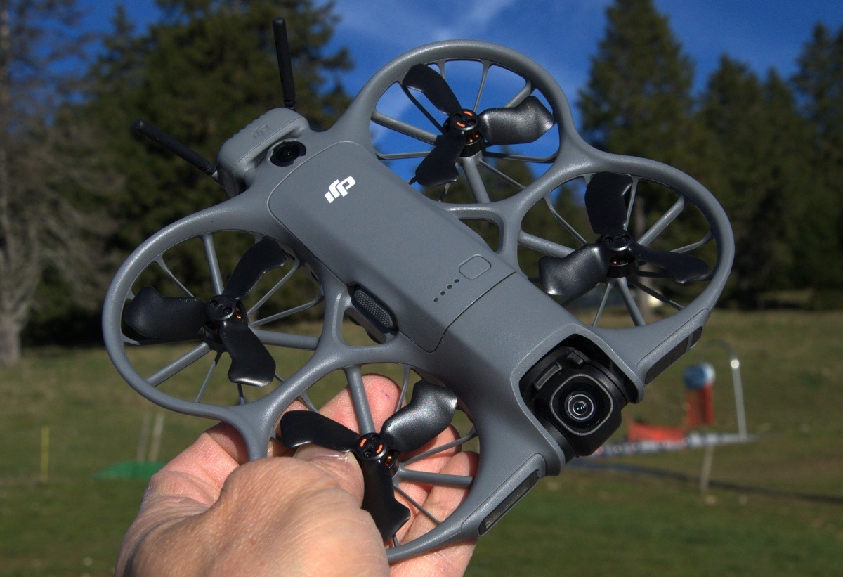 DJI Neo 2 в полете