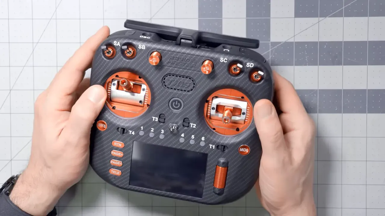 Новый RadioMaster TX15